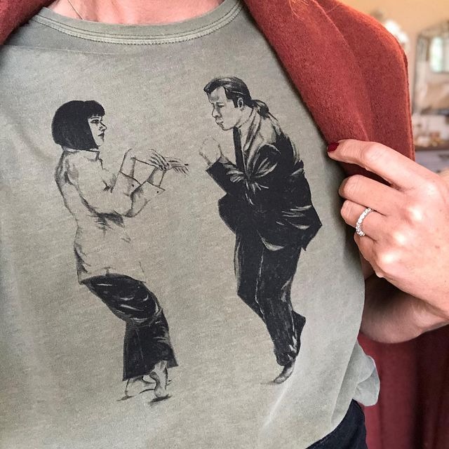 Pulp Fiction Dance Off T-shirt in olive green vintage wash